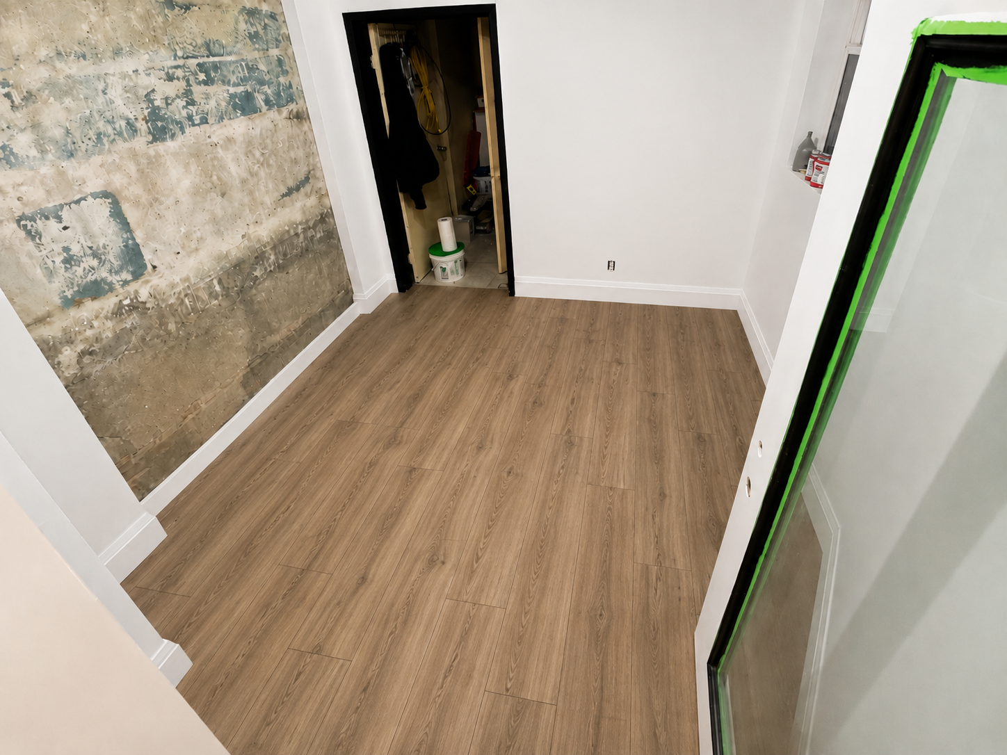 Laminate — East York